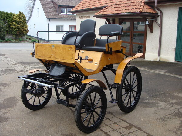 für Großpferde:Radgröße v. 76 cm, hi. 92 cm